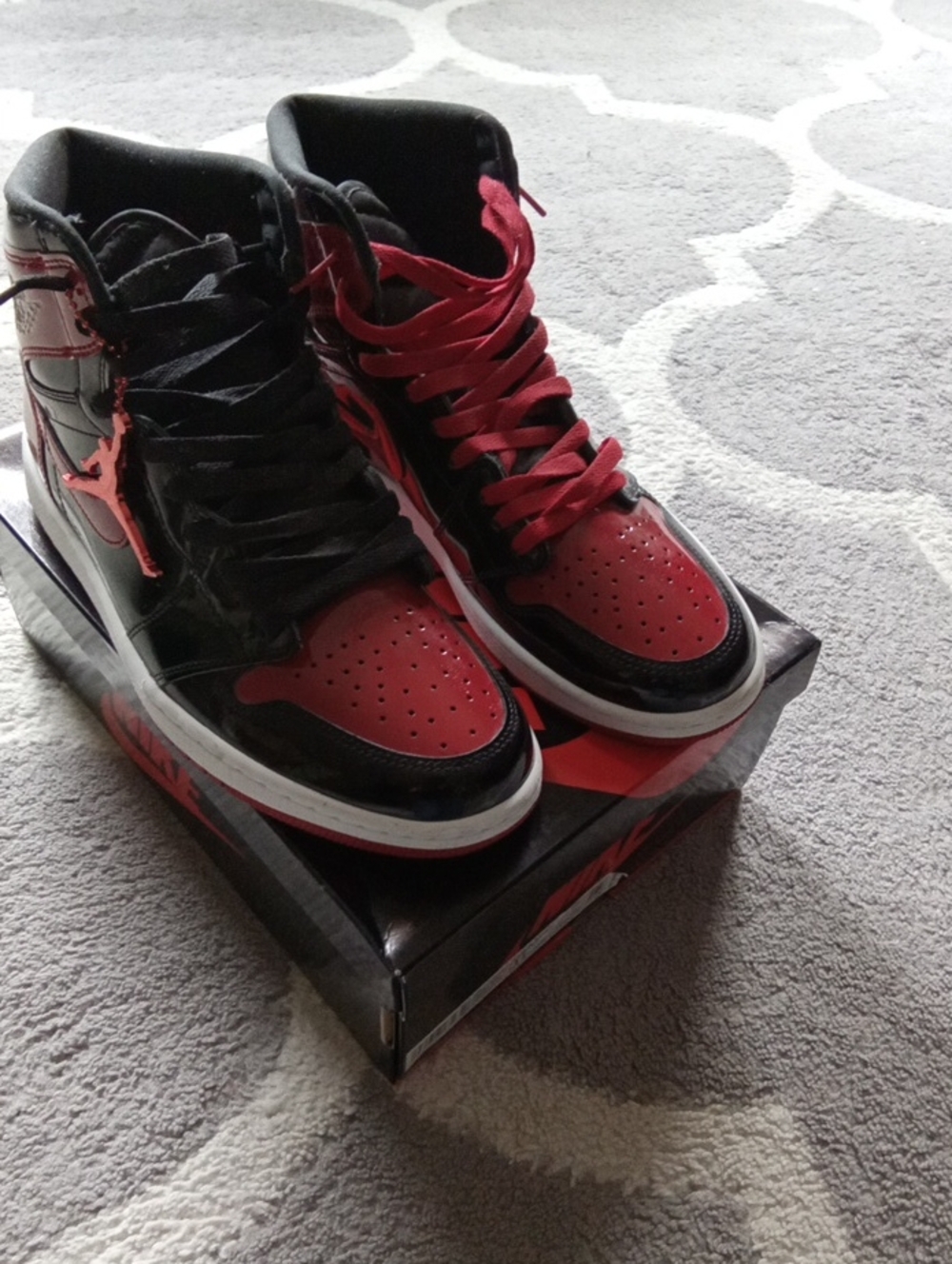 Nike Men’s High-Top Sneakers in Black and Red